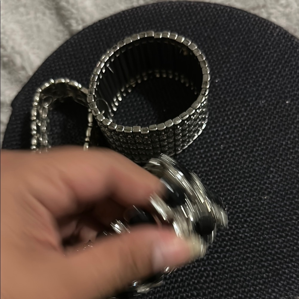 Elegant Silver and Black Bracelet Set - Picture 6 of 11